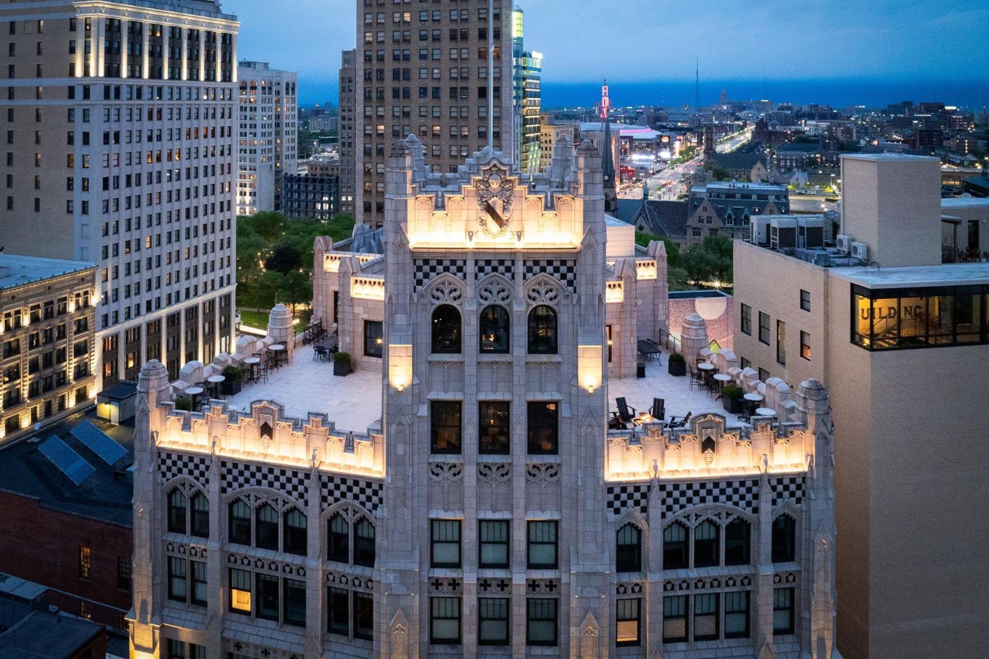 Element At The Metropolitan Hotel